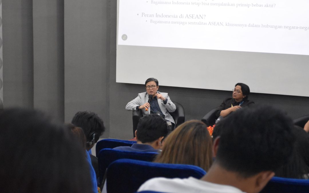 #SeminarPublik2025 Indonesia dan Ketidakpastian Global Dalam Menyongsong Peringatan Ke 70 Tahun