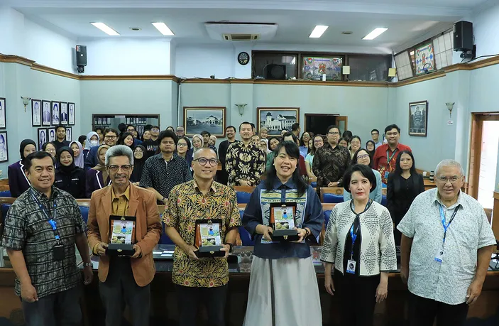 Dr. phil. Aknolt Kristian Pakpahan: Semangat Dasa Sila Bandung dalam Geopolitik Internasional Kontemporer